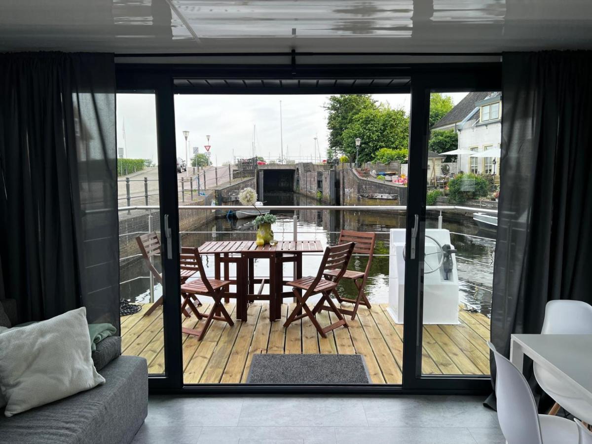 New Houseboat 2 Bedrooms Zwartsluis Kültér fotó